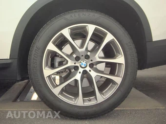 2025 BMW X5 xDrive40i - miniatura 12