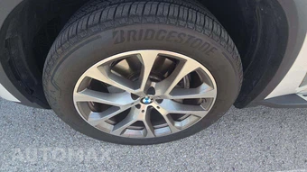 2025 BMW X5 xDrive40i - miniatura 31