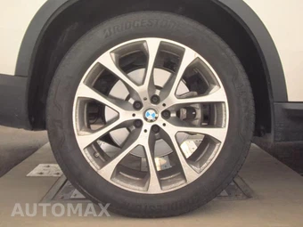 2025 BMW X5 xDrive40i – miniatura 11