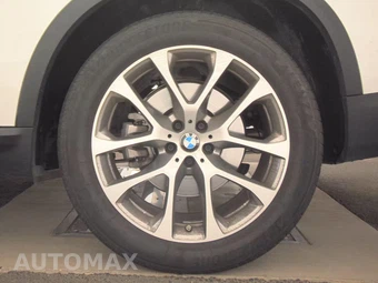 2025 BMW X5 xDrive40i – miniatura 12