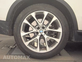 2025 BMW X5 xDrive40i - miniatura 11