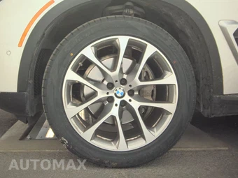 2025 BMW X5 xDrive40i - miniatura 9