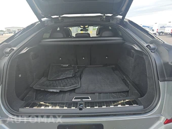 2025 BMW X6 Sports Activity Coupe M60i xDrive – miniatura 16