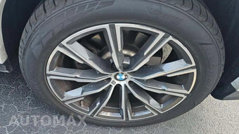 2025 BMW X6 Sports Activity Coupe xDrive40i - miniatura 27