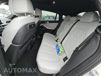 2025 BMW X6 Sports Activity Coupe xDrive40i - miniatura 13