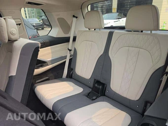 2025 BMW X7 M60i – miniatura 14