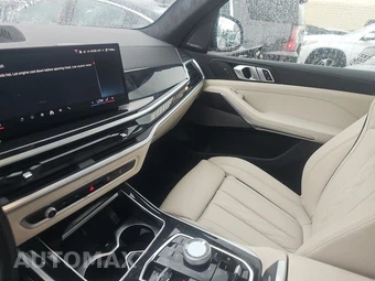 2025 BMW X7 M60i – miniatura 11