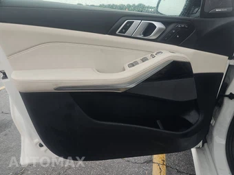 2025 BMW X7 M60i – miniatura 9