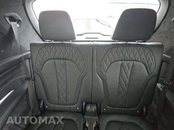 2025 BMW X7 M60i – miniatura 14