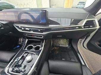 2025 BMW X7 M60i – miniatura 20