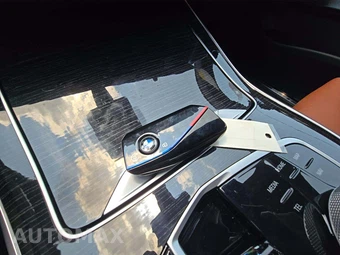 2025 BMW X7 M60i – miniatura 8