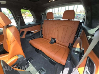 2025 BMW X7 M60i – miniatura 14