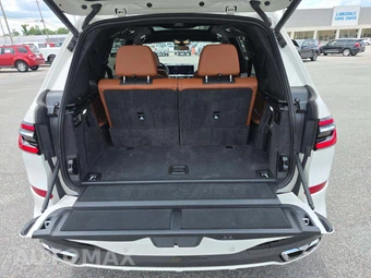 2025 BMW X7 M60i – miniatura 15