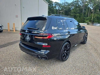 2025 BMW X7 M60i – miniatura 3