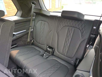 2025 BMW X7 M60i – miniatura 11