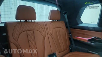 2025 BMW X7 M60i – miniatura 31