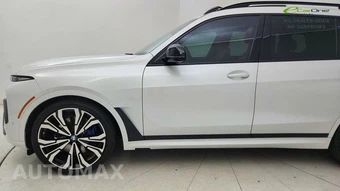 2025 BMW X7 M60i – miniatura 9