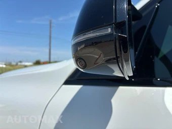 2025 BMW X7 M60i - miniatura 22