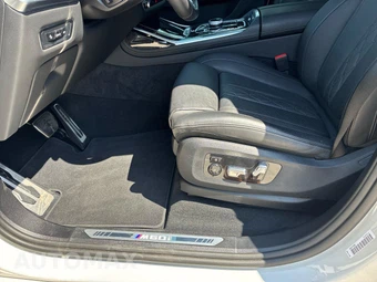2025 BMW X7 M60i - miniatura 26