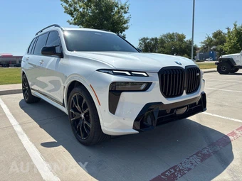 2025 BMW X7 M60i - miniatura 3
