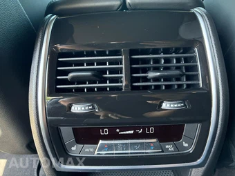 2025 BMW X7 M60i - miniatura 39