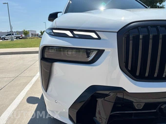 2025 BMW X7 M60i - miniatura 4