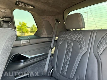 2025 BMW X7 M60i - miniatura 54