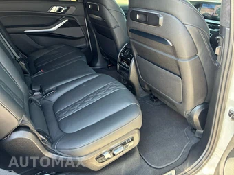 2025 BMW X7 M60i - miniatura 57