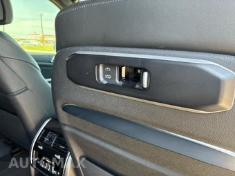 2025 BMW X7 M60i - miniatura 59