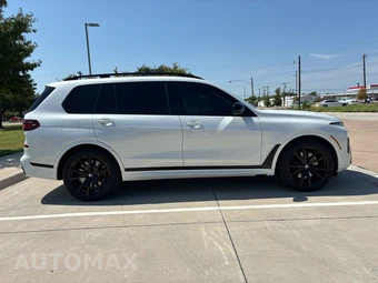 2025 BMW X7 M60i - miniatura 8