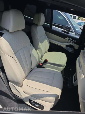 2025 BMW X7 M60i – miniatura 17