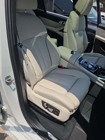 2025 BMW X7 M60i – miniatura 19