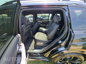 2025 BMW X7 M60i - miniatura 13