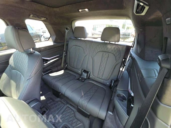 2025 BMW X7 M60i - miniatura 14