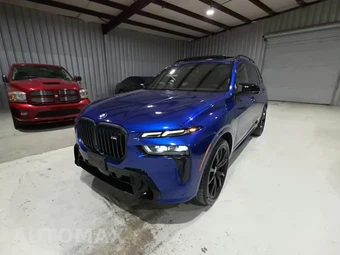 2025 BMW X7 M60i