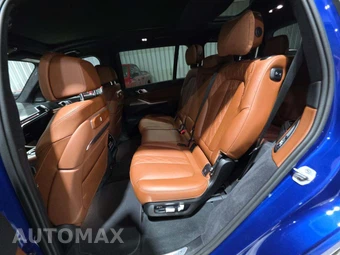 2025 BMW X7 M60i – miniatura 10