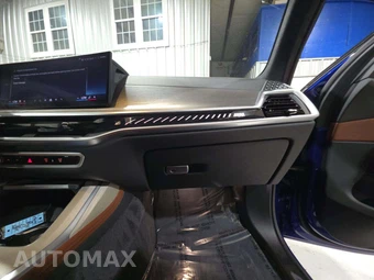 2025 BMW X7 M60i – miniatura 17