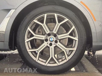 2025 BMW X7 xDrive40i - miniatura 10