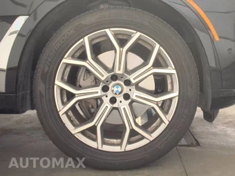 2025 BMW X7 xDrive40i - miniatura 10