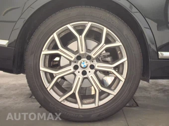 2025 BMW X7 xDrive40i - miniatura 11