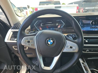 2025 BMW X7 xDrive40i - miniatura 16