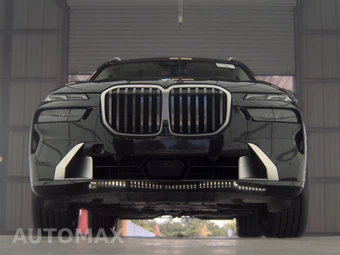 2025 BMW X7 xDrive40i - miniatura 3