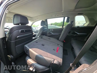 2025 BMW X7 xDrive40i – miniatura 13