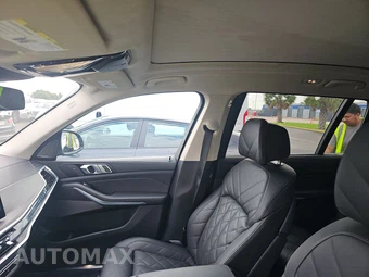 2025 BMW X7 xDrive40i – miniatura 15