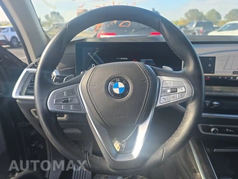 2025 BMW X7 xDrive40i - miniatura 10
