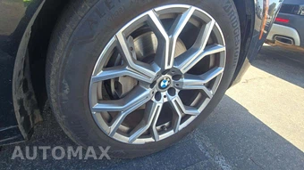 2025 BMW X7 xDrive40i - miniatura 28