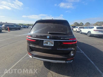 2025 BMW X7 xDrive40i - miniatura 5