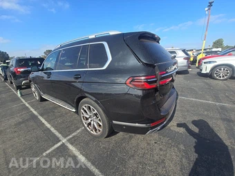 2025 BMW X7 xDrive40i - miniatura 6