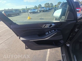 2025 BMW X7 xDrive40i - miniatura 9