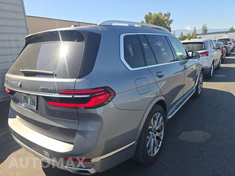 2025 BMW X7 xDrive40i - miniatura 4
